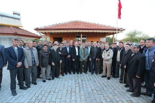 Bakan Işık, Kandıra K&ouml;ylerini Ziyaret Etti 1