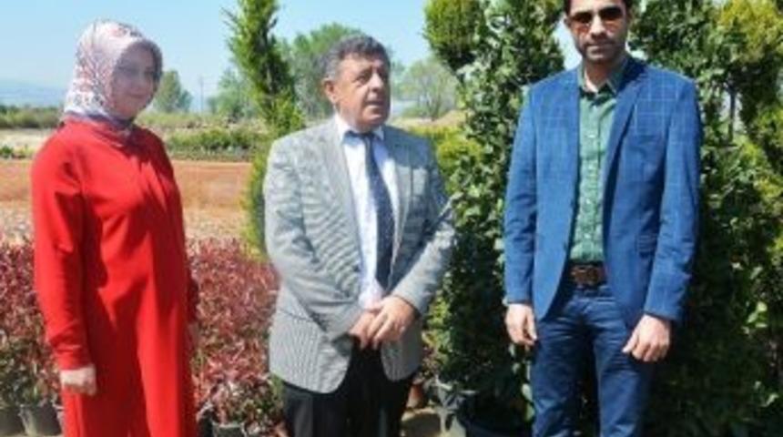 Yunusemre&rsquo;de &Ccedil;i&ccedil;ekler A&ccedil;acak