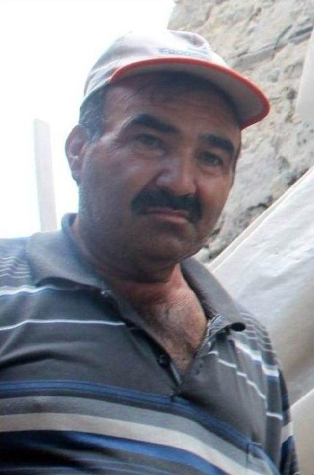 Boş Şişe Toplayan Şahıs Parkta &Ouml;l&uuml; Bulundu 1