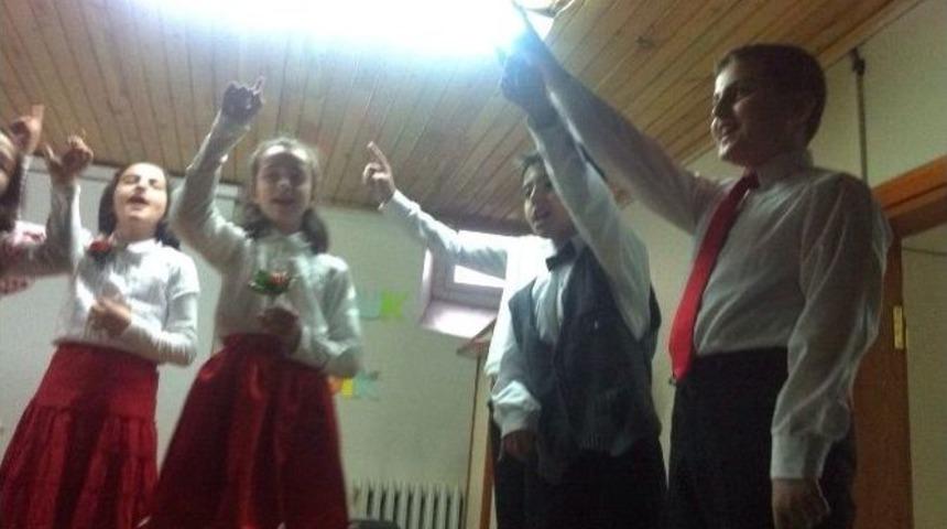 Tatbikat İlkokulu&rsquo;nda Kutlu Doğum Programı