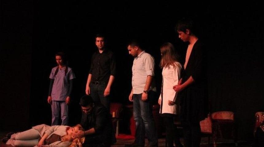 &ldquo;kayıp Hayatlar&rdquo; Oyunu Sahnelendi