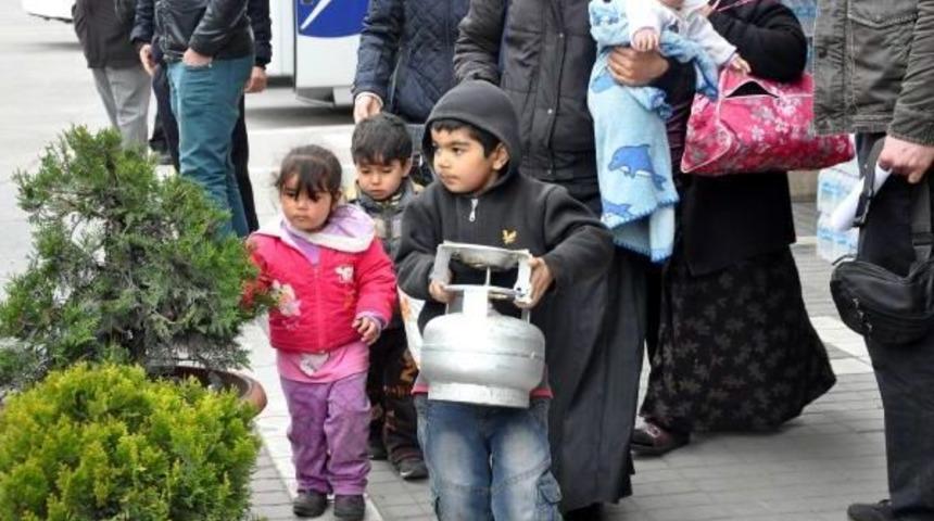 Trabzon'da Suriyeli Dilenciler Toplanıp, Kamplara G&ouml;nderildi