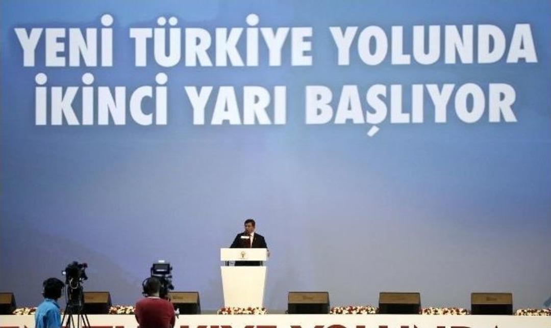 Başbakan Davutoğlu, Yeni T&uuml;rkiye S&ouml;zleşmesi&rsquo;ni Okudu