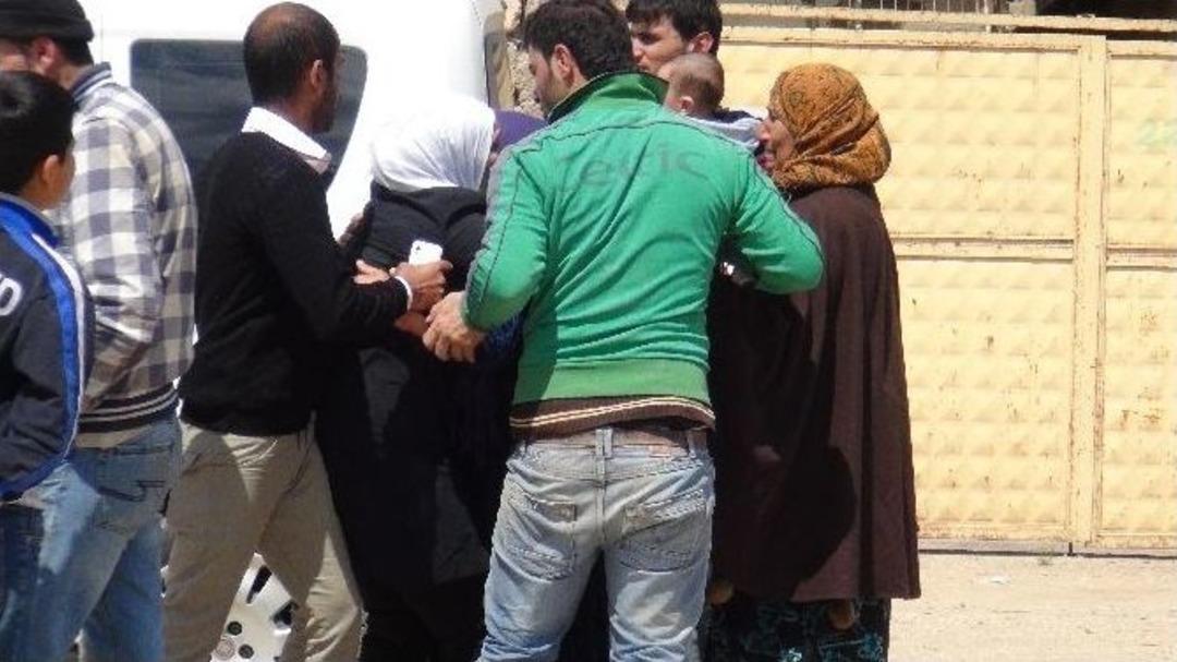 Suriyeli Kadın Boğazı Kesilerek &Ouml;ld&uuml;r&uuml;ld&uuml;