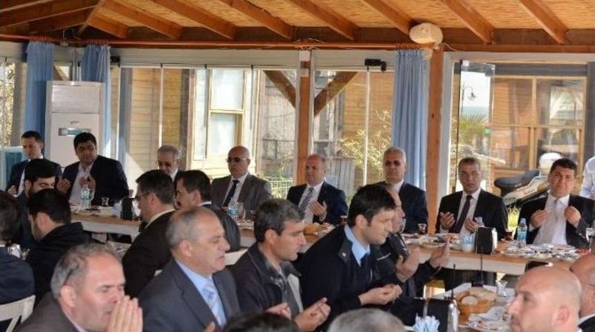 Vali &Ccedil;akacak, Din G&ouml;revlileriyle Bir Araya Geldi