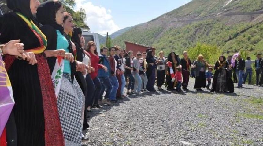 Hdp Hakkari Adayları &Ccedil;alışmalara &Ccedil;ukurca'dan Başladı