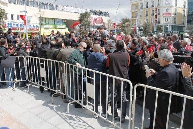 Bolu’da Sanayi Esnafı Siyah Çelenk Bıraktı