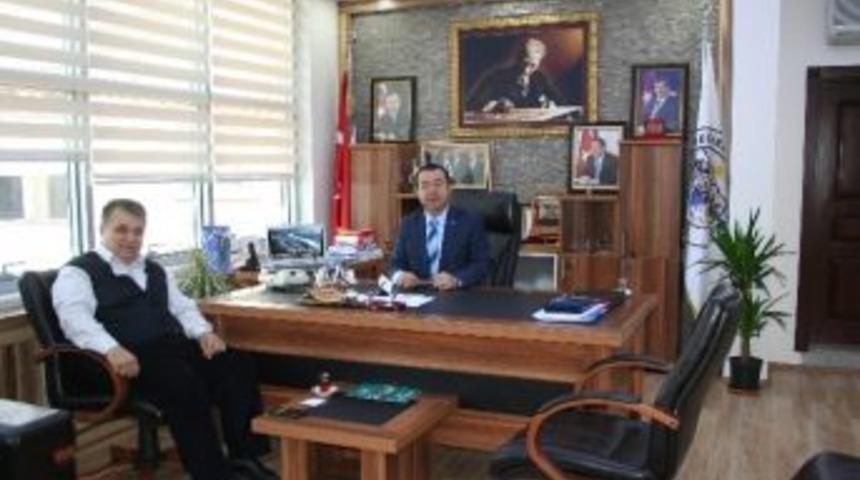 İşadamı &Ccedil;anak&ccedil;ı&rsquo;dan Belediye Başkanı Gebeş!e Ziyaret