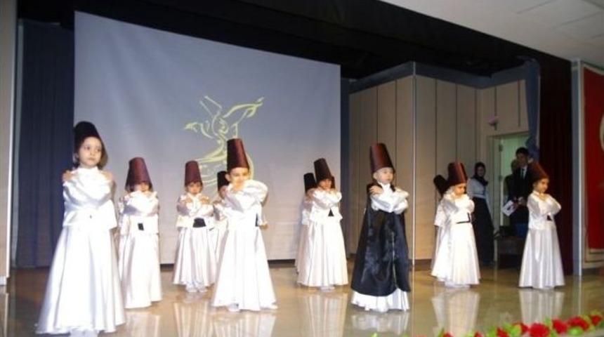 Tosya&rsquo;da Kutlu Doğum Haftasına İmam Hatip &Ouml;ğrencileri Damga Vurdu