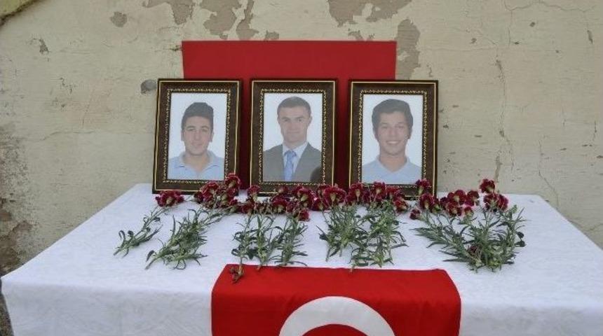 Anma T&ouml;reninde Sessiz G&ouml;zyaşı