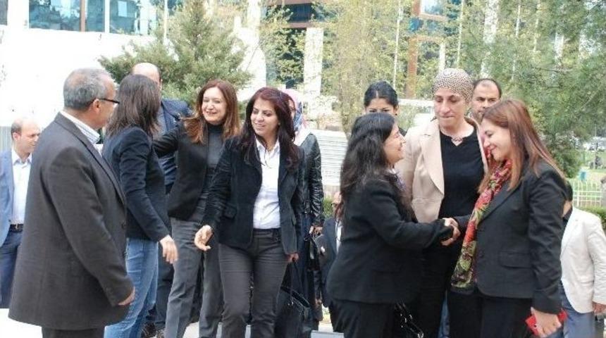 Hdp Adayları Se&ccedil;im &Ccedil;alışmalarına Başladı
