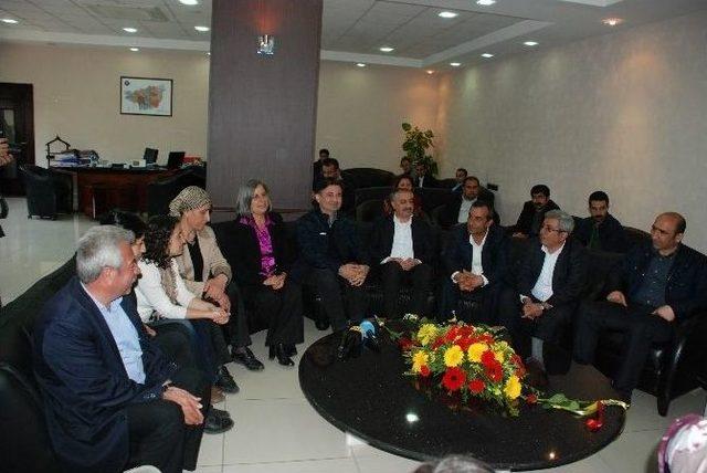 Hdp Adayları Seçim Çalışmalarına Başladı 3