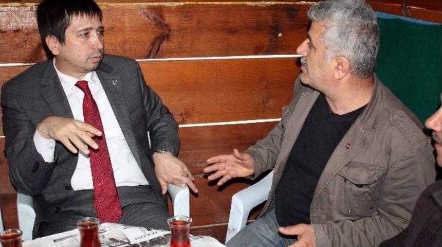 Yenid&uuml;nya, Grevdeki İş&ccedil;ileri Ziyaret Etti