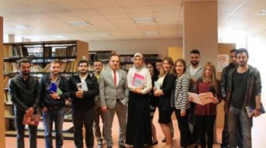 Bolu&rsquo;da &Ouml;ğretim &Uuml;yesi Y&uuml;zlerce Kitabını Kamp&uuml;s K&uuml;t&uuml;phanesine Bağışladı