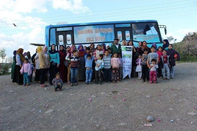 Yeşilay Anneleri Hz. Eyyüp Türbesine Götürdü