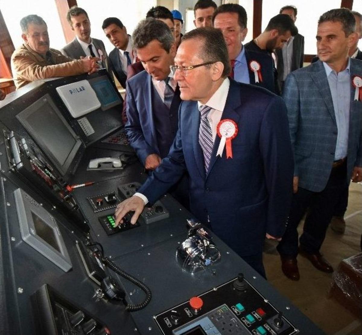 T&uuml;rkiye&rsquo;nin En B&uuml;y&uuml;k Yolcu Gemisi Denize İndi