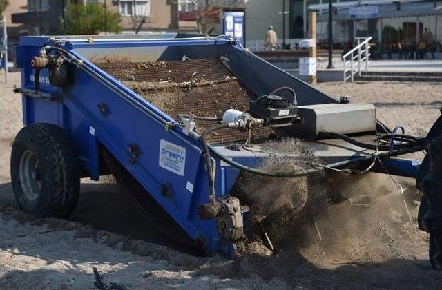 Çanakkale’de Sahiller Temizlenmeye Başladı