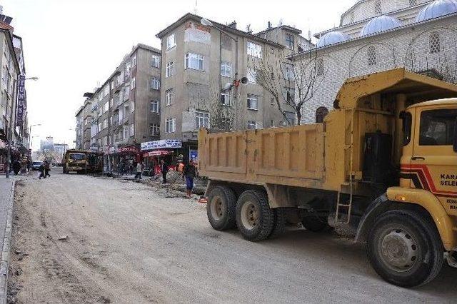 Karaman Belediyesinin Molla Fenari Caddesindeki Yenileme Çalışması