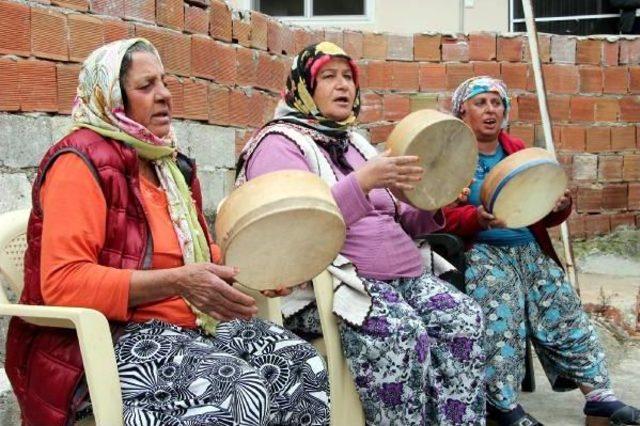 'delbek Çalmak Okullarda Öğretilsin'