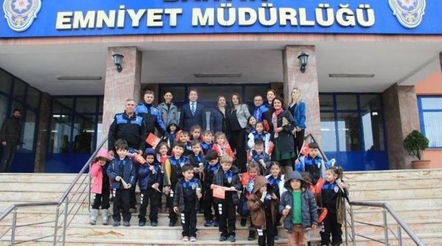 Minik &Ouml;ğrenciler, Emniyet M&uuml;d&uuml;r&uuml; Aydoğdu&rsquo;yu Ziyaret Etti