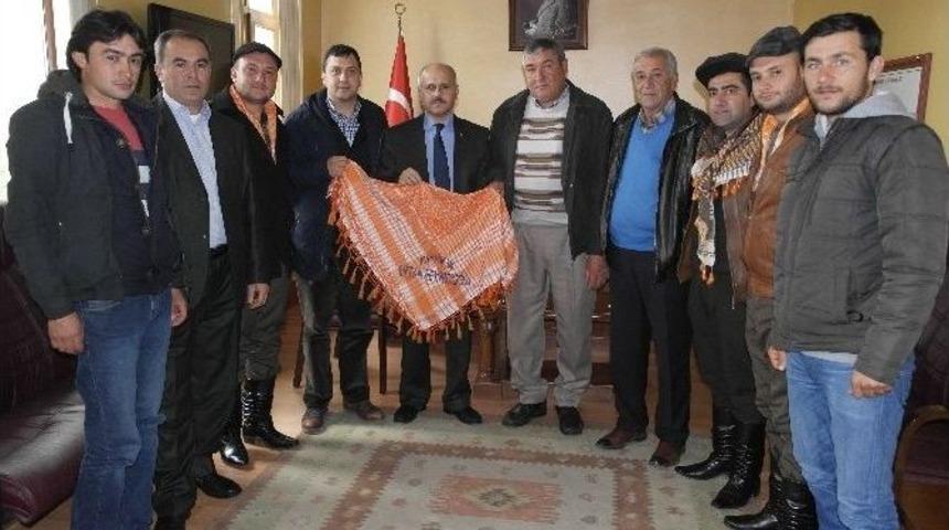 Salihli&rsquo;de Deve Sahipleri Dernek Kurdu