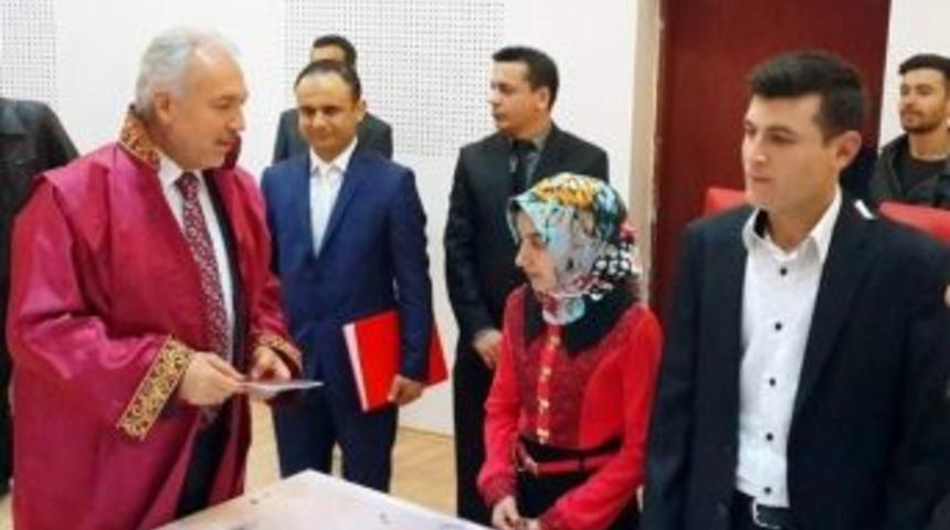 1 Yılda 3 Bin 810 &Ccedil;ift Evlendi