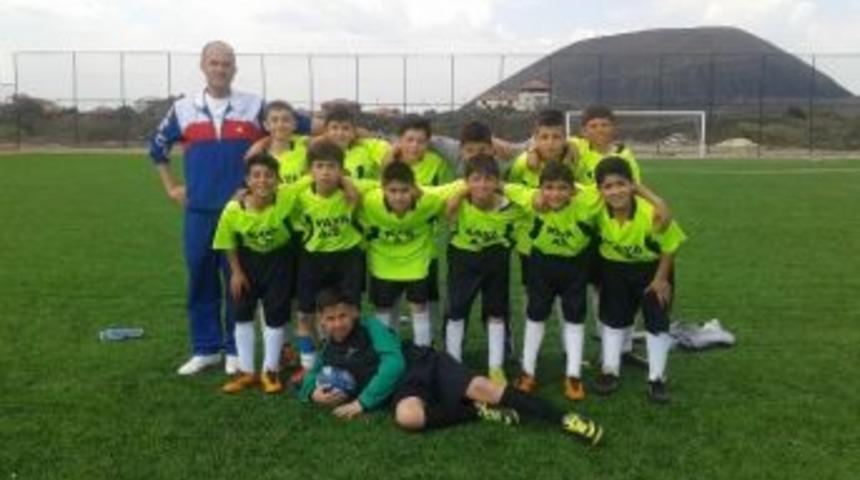 Kenan Evren Ortaokulu Futbol Turnuvasında Da Farkını G&ouml;sterdi