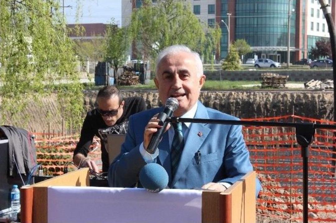 Edirne Valisi Şahin&rsquo;den Temel Atma T&ouml;reninde Sitemli S&ouml;zler