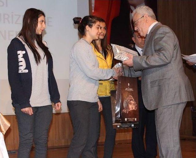 Turizm Konulu Sergi Ve &rsquo;gaziantep Turizme Bakış&rsquo; Paneli 2