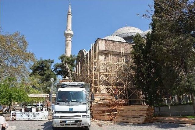 Tarihi Camide Restorasyon Başladı 1