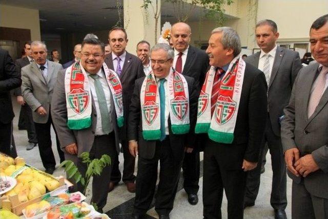 Kariyer G&uuml;nlerinde Osmaneli&rsquo;nin Y&ouml;resel &Uuml;r&uuml;nler Standı B&uuml;y&uuml;k İlgi G&ouml;rd&uuml; 2