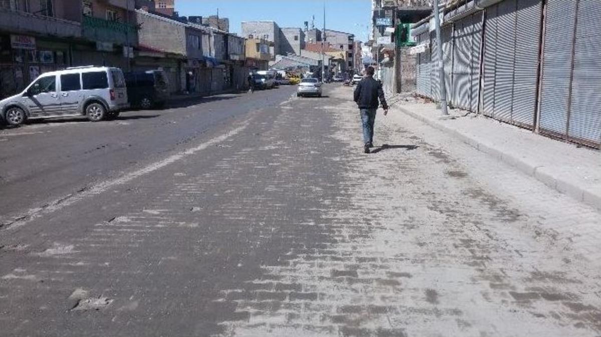 Diyadin&rsquo;deki &Ccedil;atışmada &Ouml;len Kızılay&rsquo;ın Cenazesi Ailesine Teslim Edildi