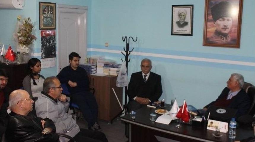 Nazilli T&uuml;rk Ocağı&rsquo;nda İslam D&uuml;nyası Konuşuldu