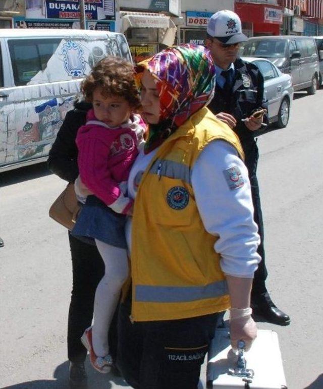 Anne İle Kızı Kazayı Ucuz Atlattı 1