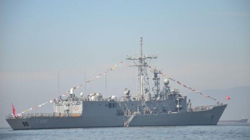 Gemlikliler Savaş Gemisini Gezdi