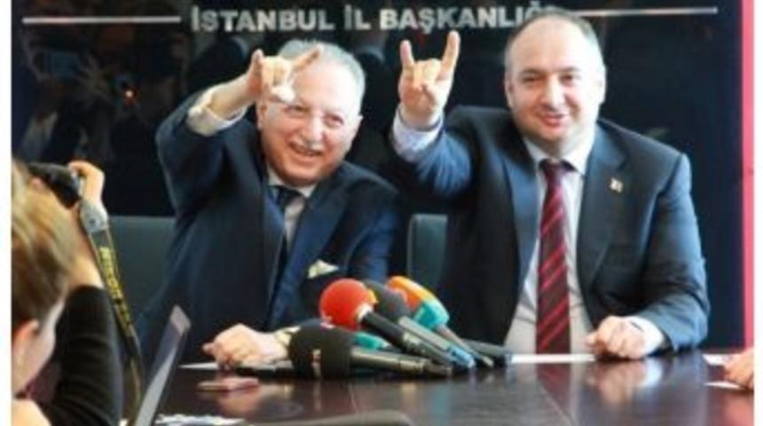 Ekmeleddin İhsanoğlu, &lsquo;bozkurt&rsquo; İşaretini Yapamadı