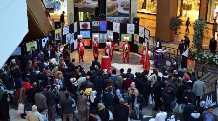 Piazza&rsquo;da K&uuml;&ccedil;&uuml;k Mehteranlar Hayranlık Uyandırdı