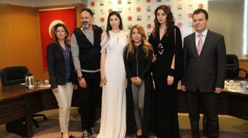 Beyin Felci Ge&ccedil;iren Hastalar Podyuma &Ccedil;ıkacak