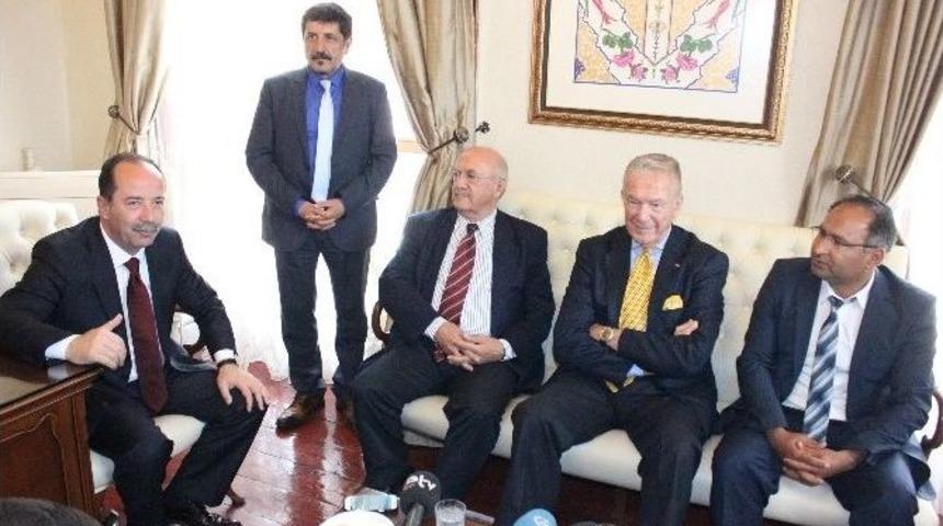 Gazeteci-yazar Uğur D&uuml;ndar, Edirne Belediye Başkanı G&uuml;rkan&rsquo;ı Ziyaret Etti
