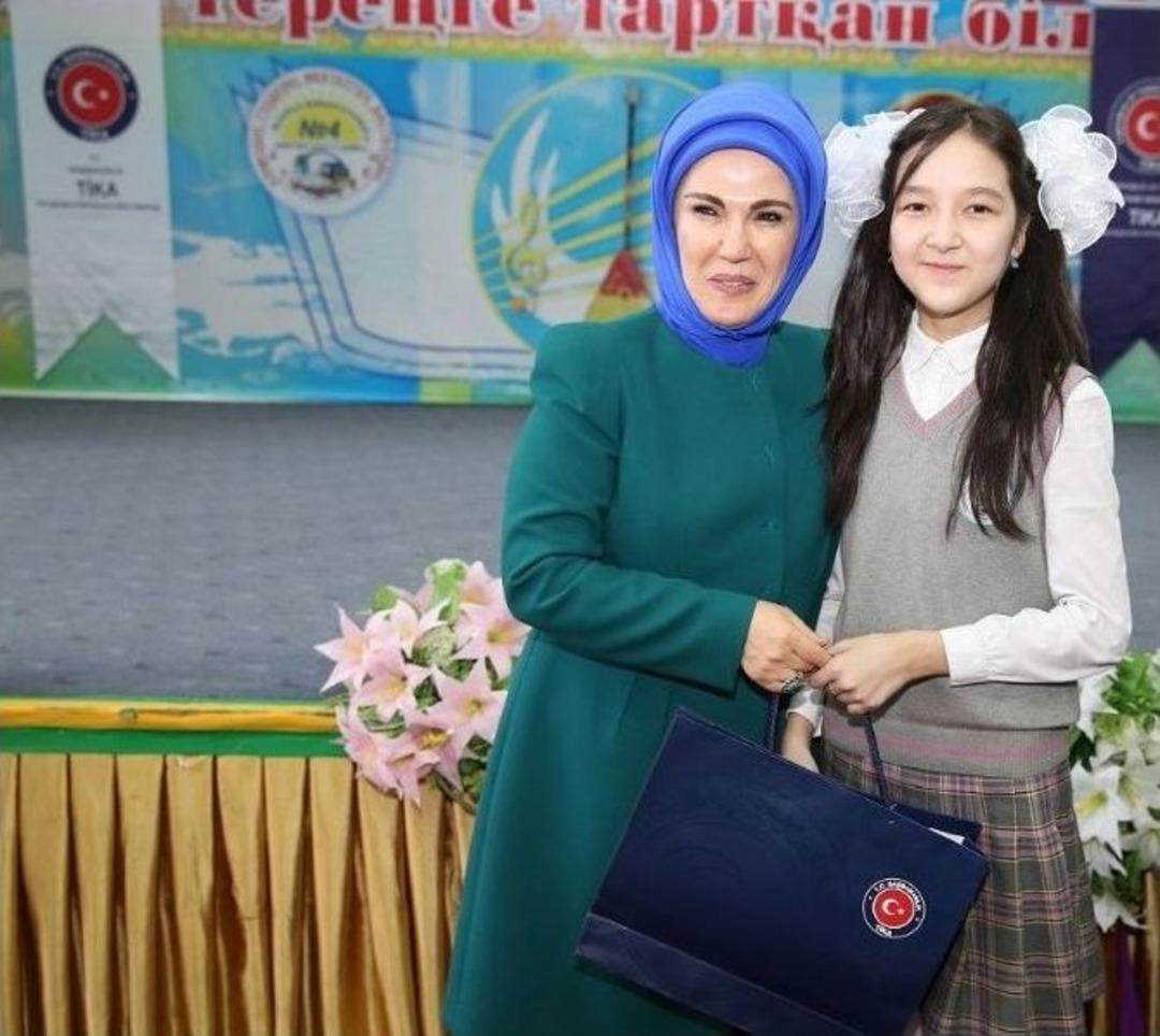 Emine Erdoğan, &ldquo;ustanın Elleri Altındır&rdquo; Projesini Ziyaret Etti