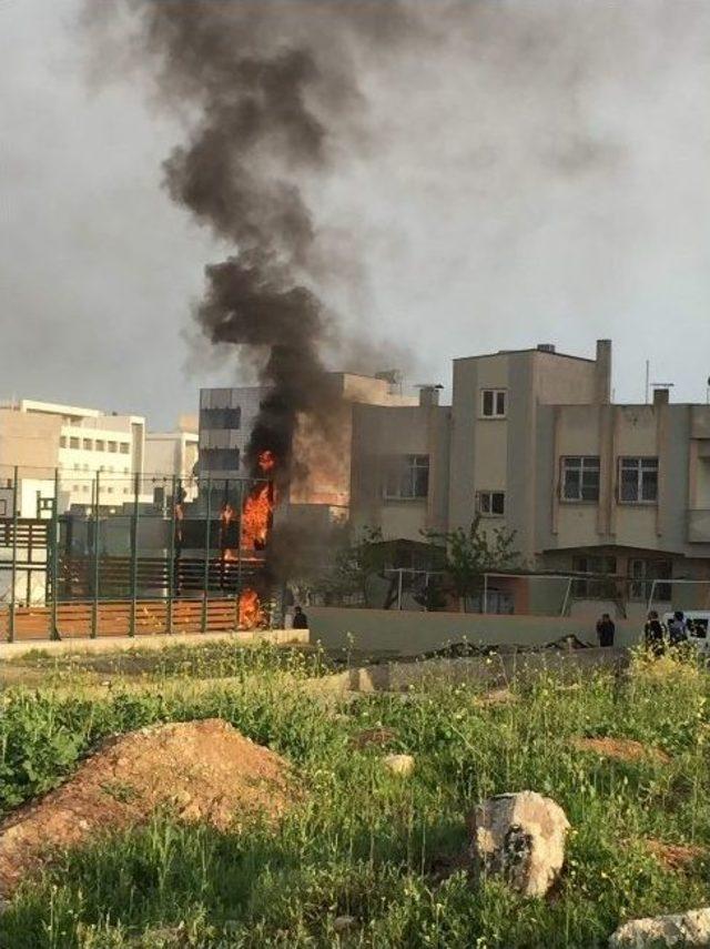 Kilis’te Basketbol Sahasında Yangın