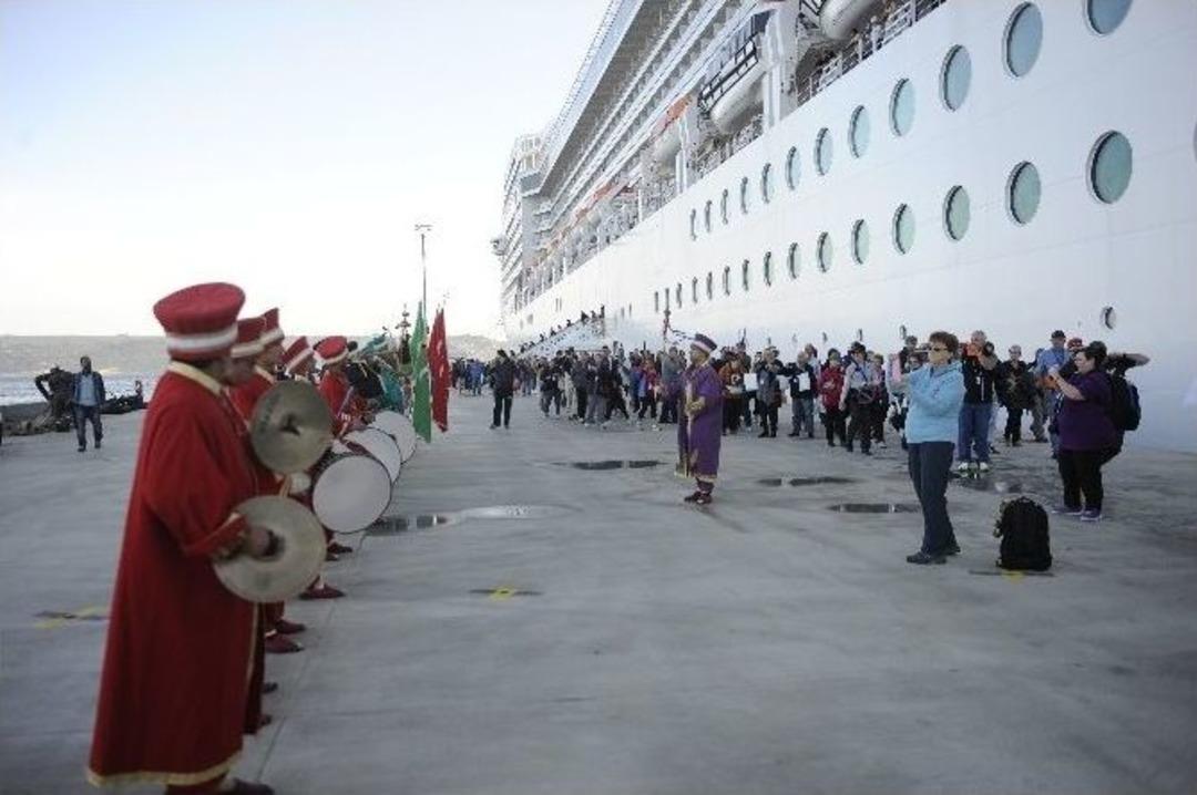 Anzak Torunlarına Mehterli Karşılama