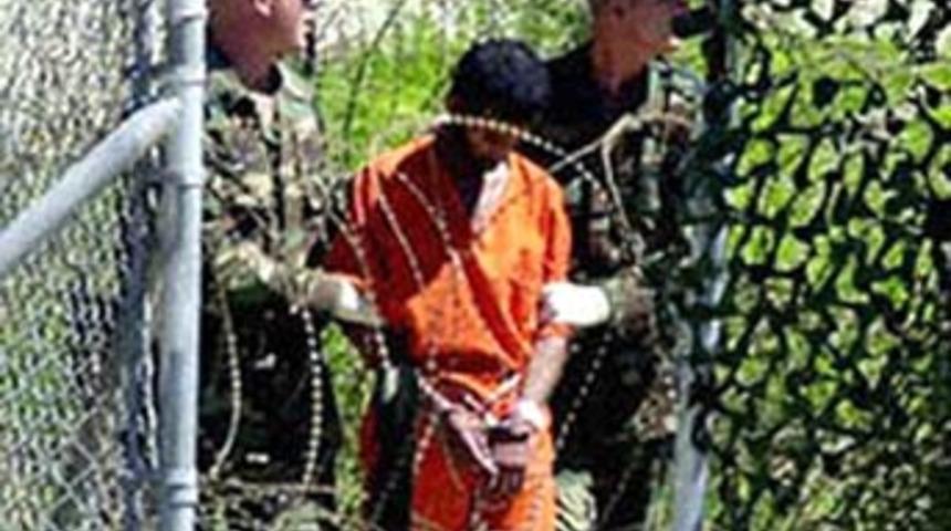 Guantanamo'da g&ouml;zaltındakiler taşınıyor