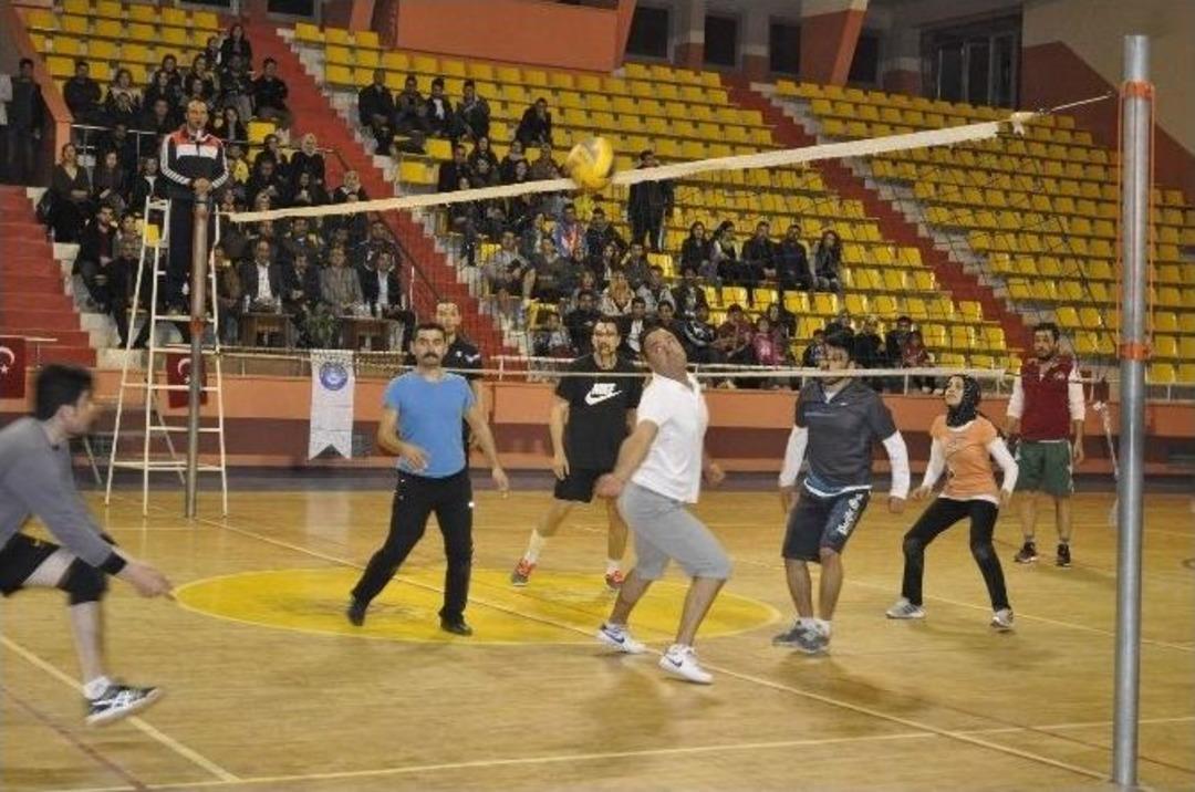 Voleybol Turnuvası Sona Erdi