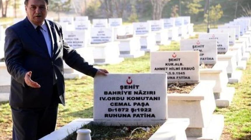 Prof.dr. K&uuml;rk&ccedil;&uuml;oğlu: Papa, Kafkasya Barışına Darbe Vurdu
