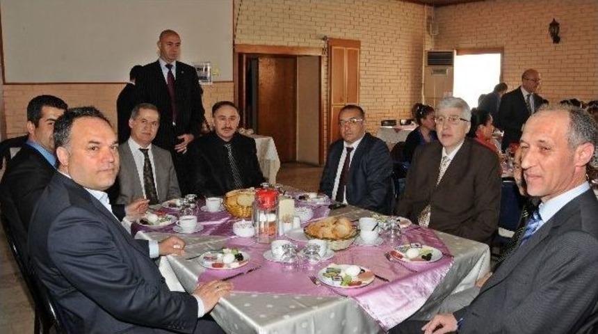 Başkan Kurtulan&rsquo;dan Okullara &Ouml;d&uuml;l