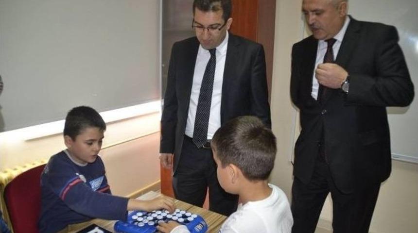 &Ccedil;an Cumhuriyet İlkokulu&rsquo;nda Zek&acirc; Ve Akıl Oyunları Sınıfı