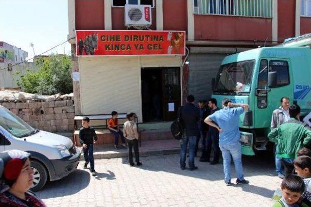 Nusaybin'de Polis, Yöresel Kıyafet Dikim Merkezini Bastı