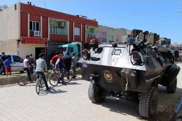 Nusaybin'de Polis, Yöresel Kıyafet Dikim Merkezini Bastı