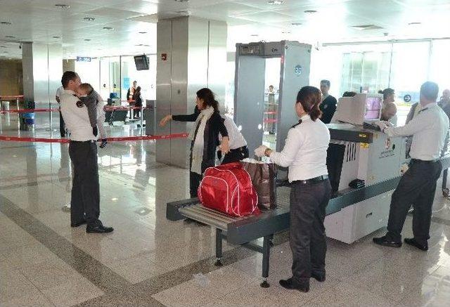 Thy U&ccedil;ağına Bomba İhbarı Asılsız &Ccedil;ıktı 1